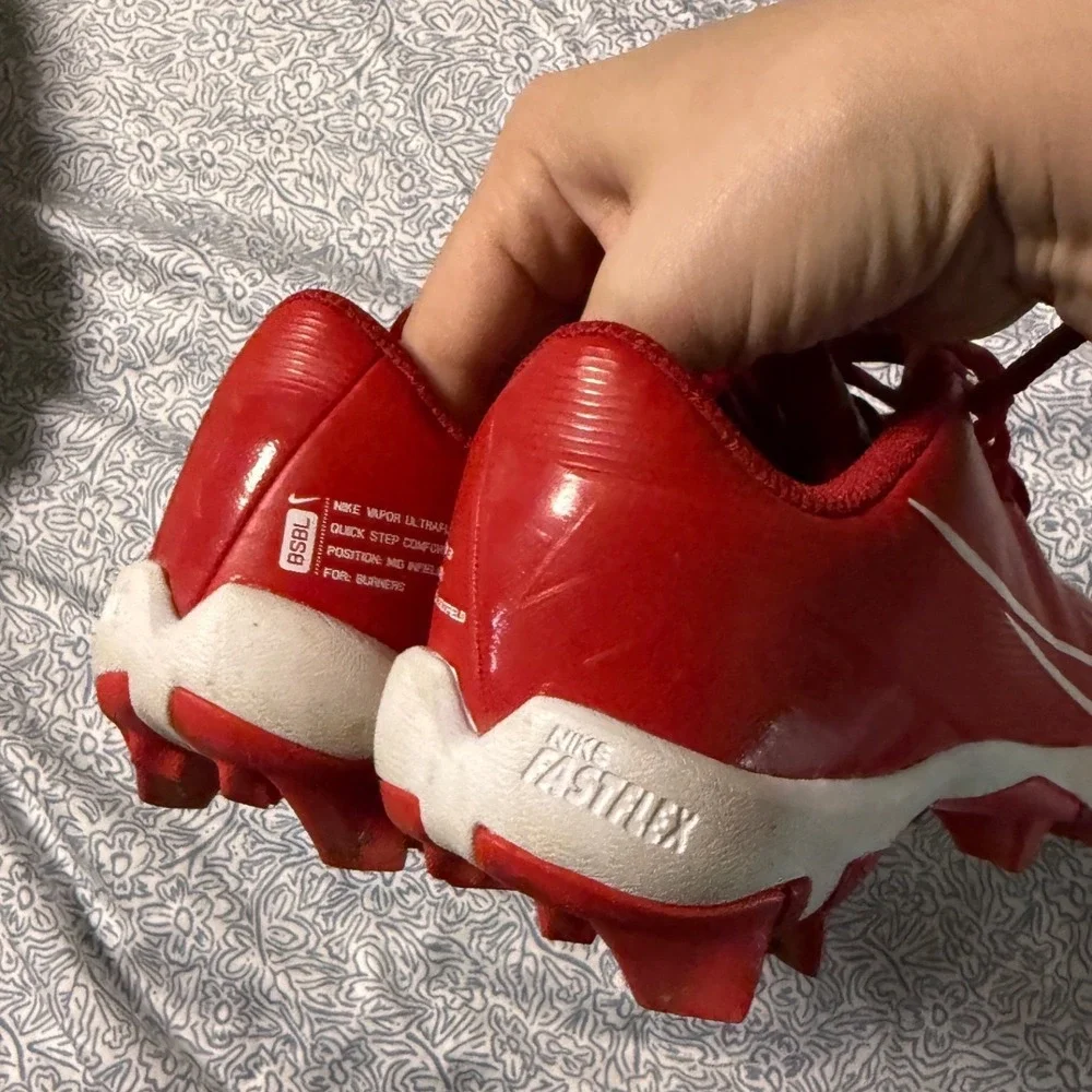 Nike Vapor Fastflex Cleats Kid Size 1 Tie Sports Football